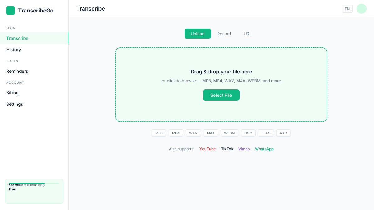 TranscribeGo-Upload-Oberfläche zeigt Drag-and-Drop-Bereich mit unterstützten Formatabzeichen