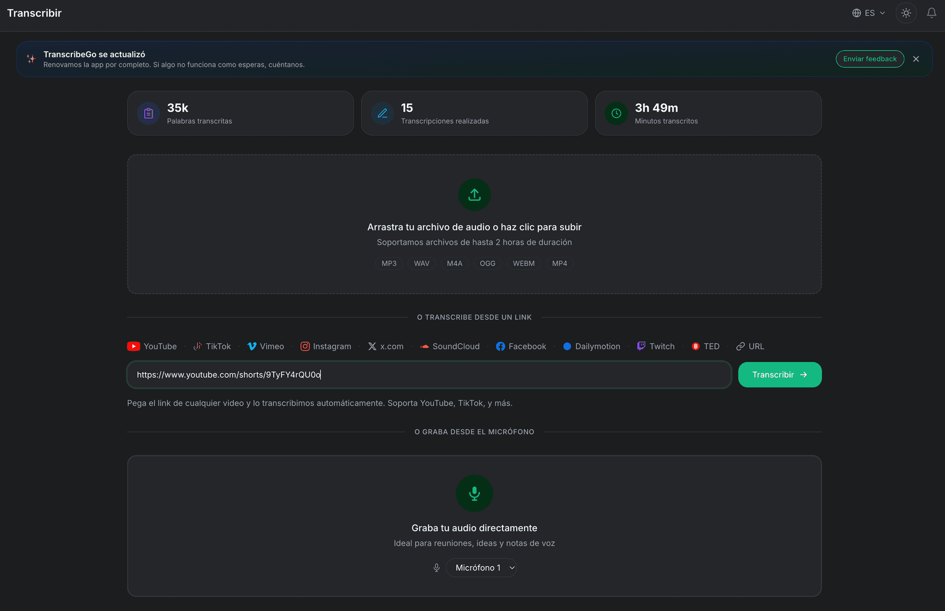 Schermata principale di TranscribeGo con un URL di YouTube incollato