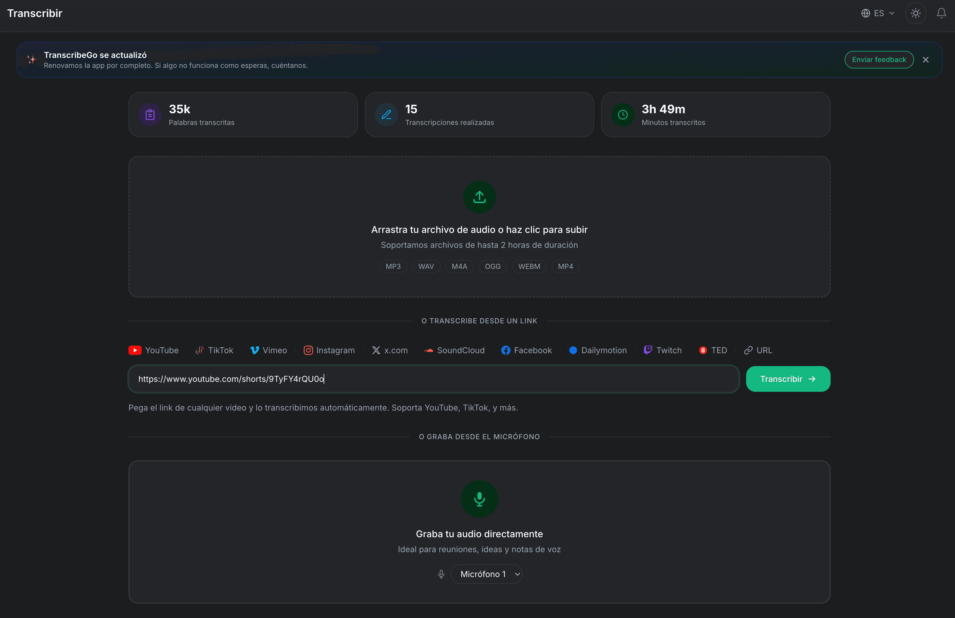 Interfaccia di TranscribeGo che mostra un URL di YouTube incollato per la trascrizione